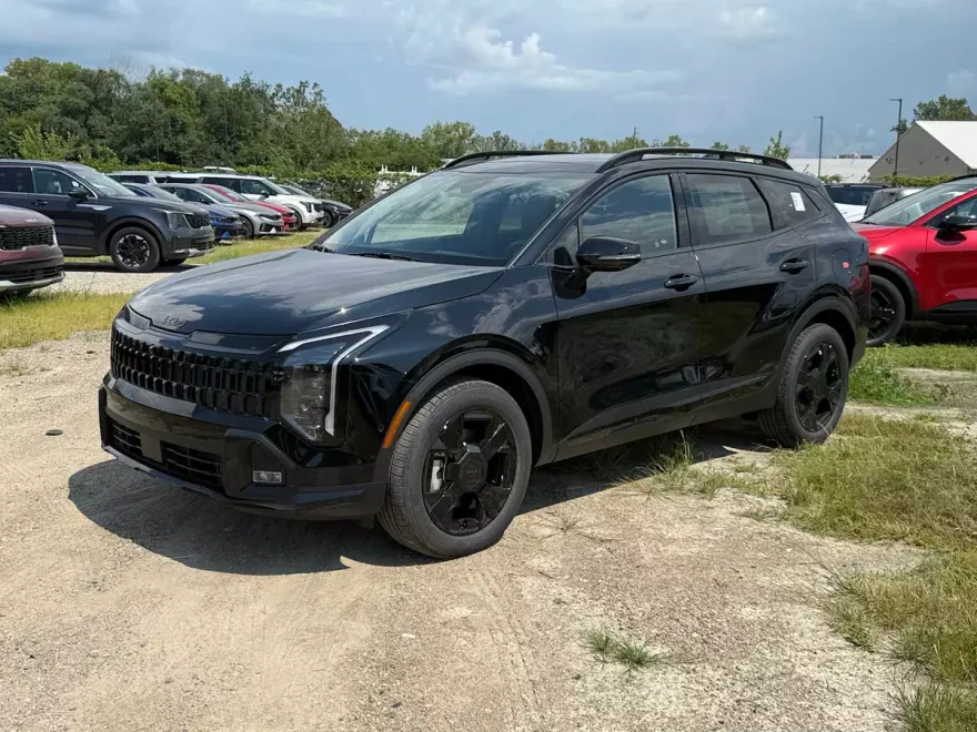 2026 Kia Sportage X-Line photo 1