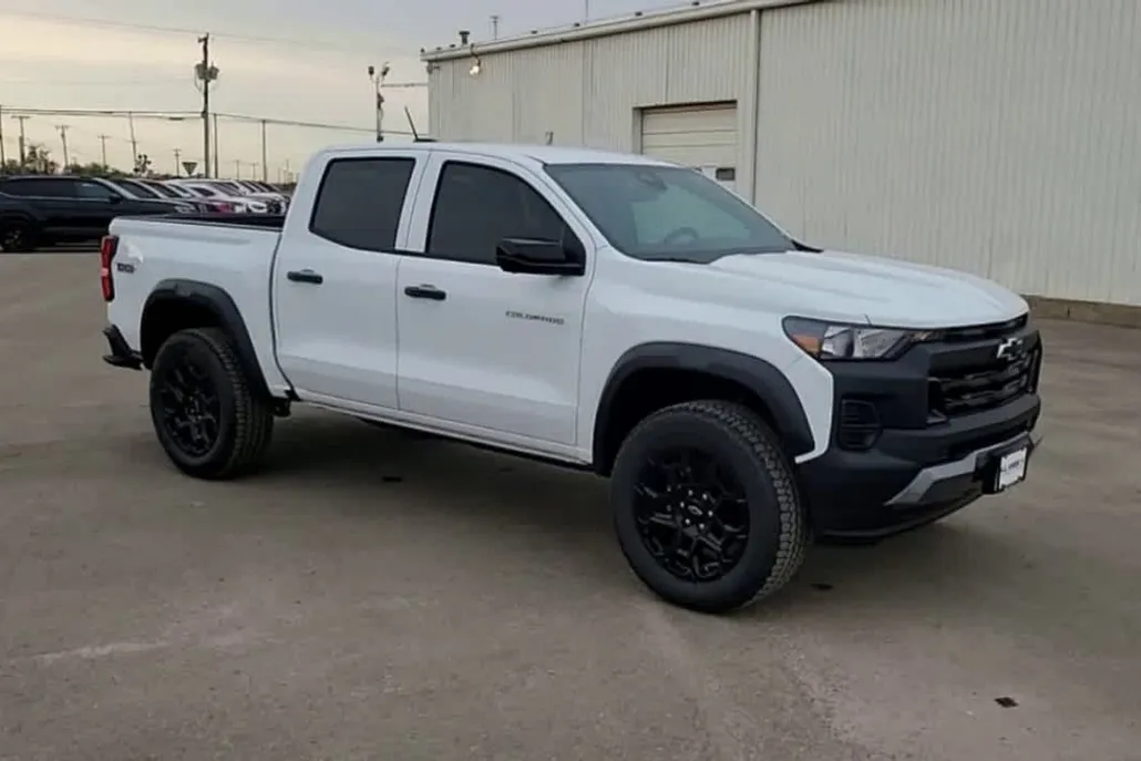 2026 Chevrolet Colorado Trail Boss photo 1