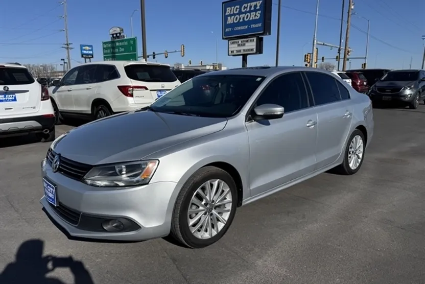2014 Volkswagen Jetta SEL photo 1