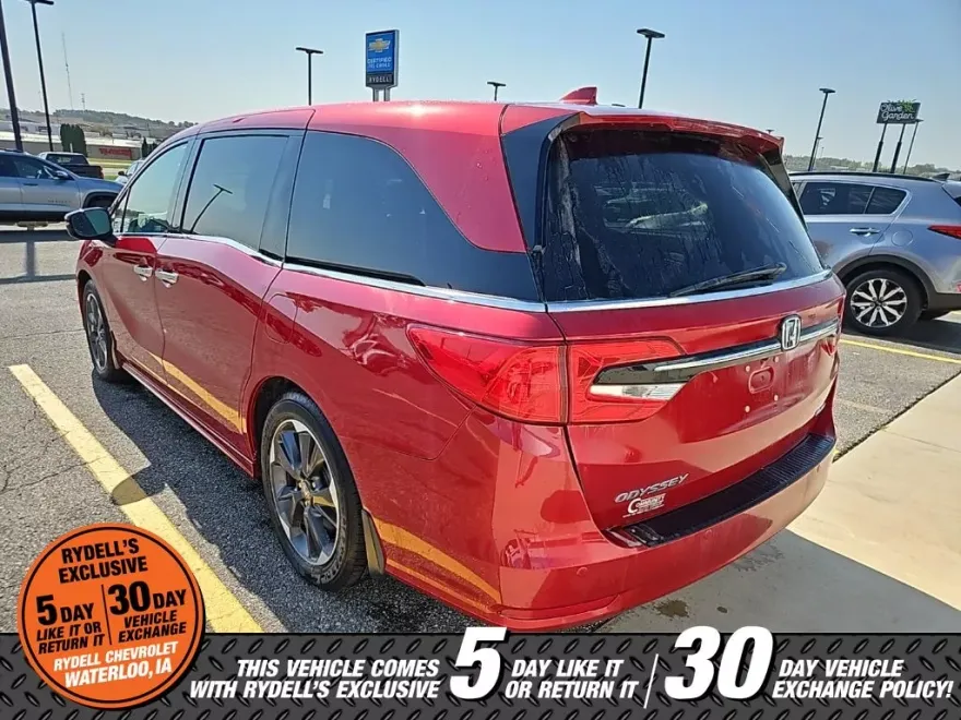 2023 Honda Odyssey Elite photo 2