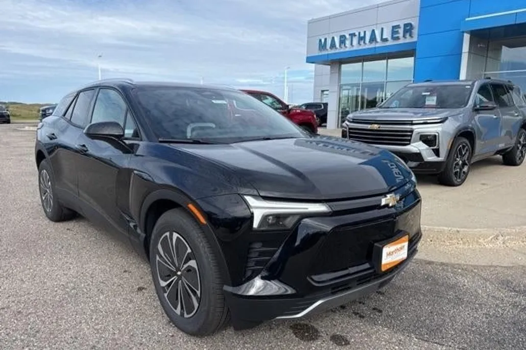 2025 Chevrolet Blazer EV photo 1