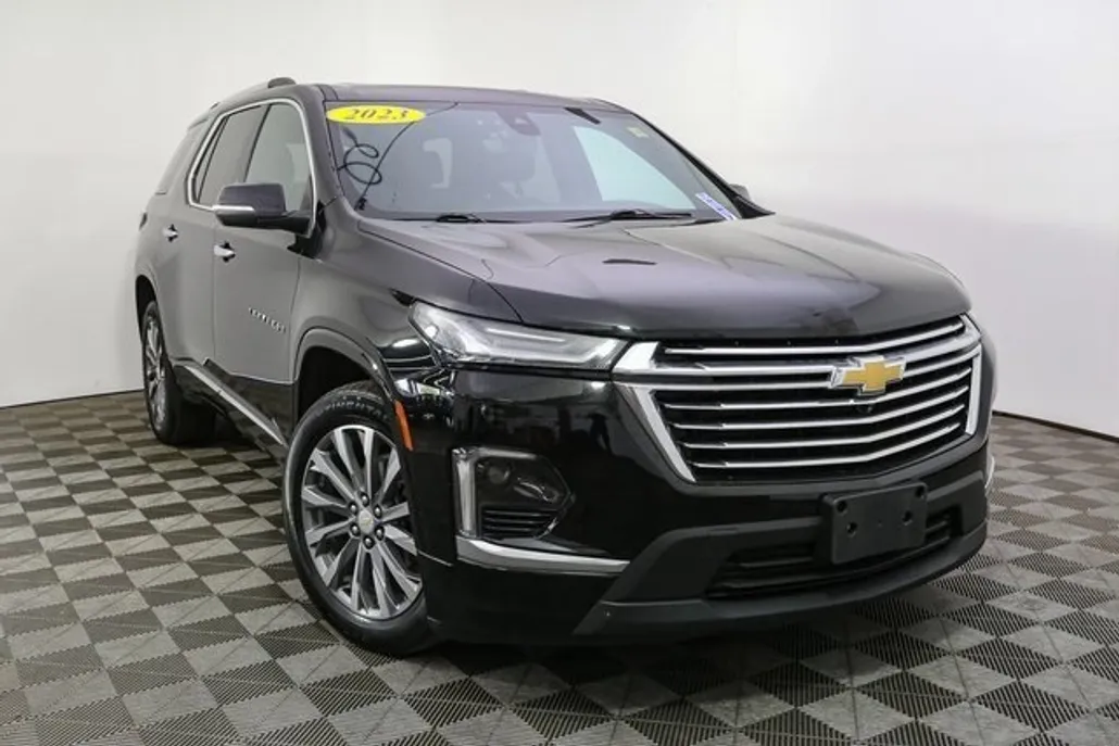 2023 Chevrolet Traverse Premier photo 1