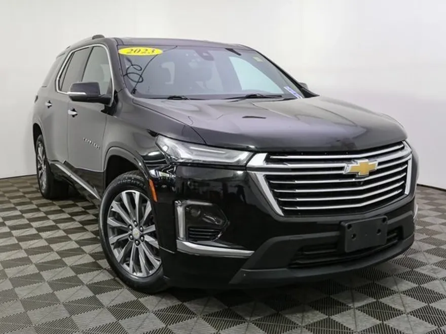 2023 Chevrolet Traverse Premier photo 1