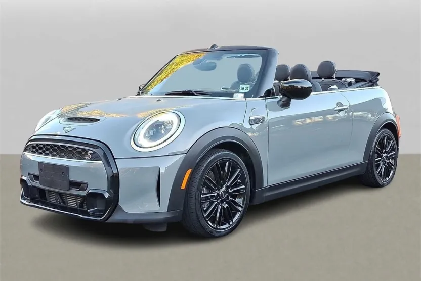 2023 Mini Cooper Convertible S photo 1