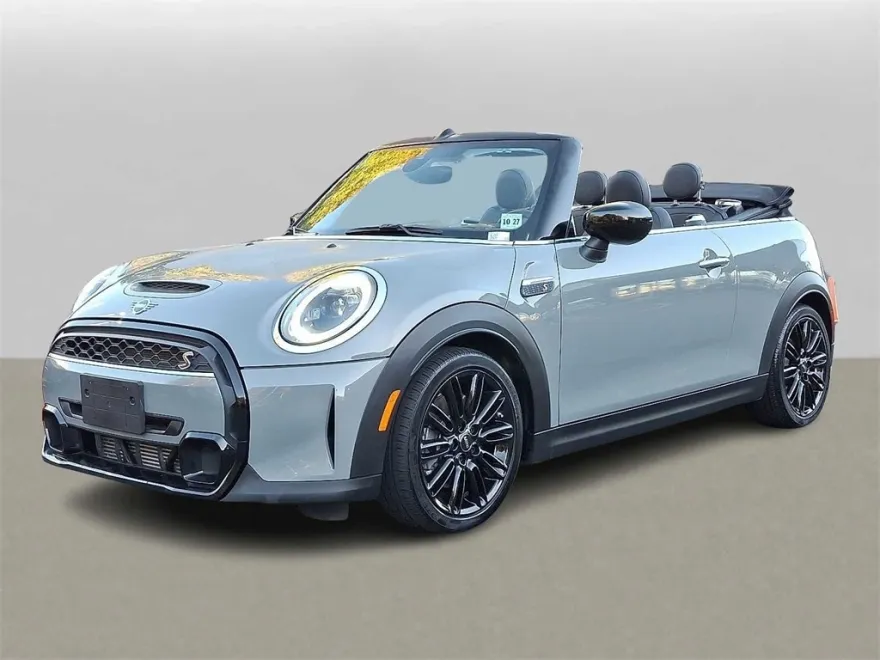 2023 Mini Cooper Convertible S photo 1