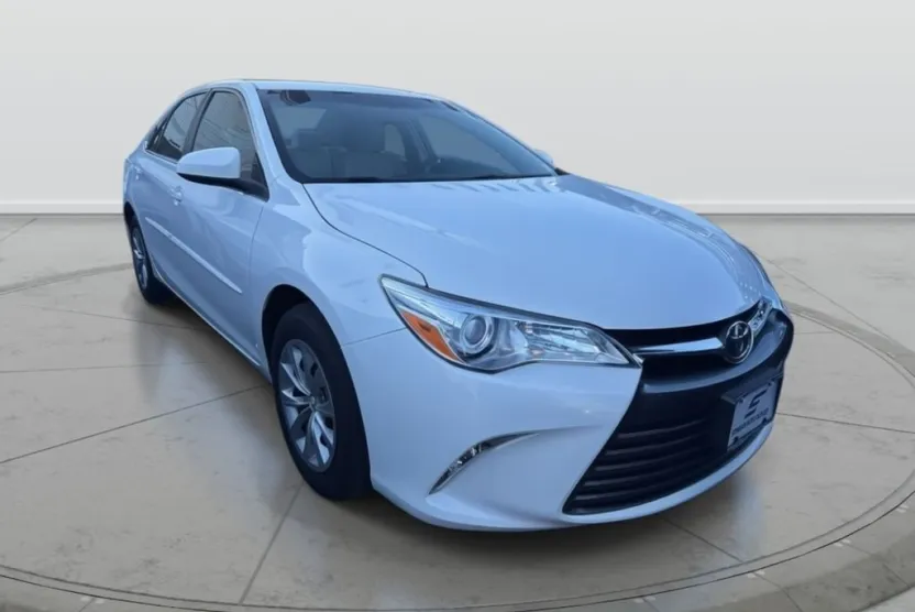 2017 Toyota Camry XLE XSE photo 1