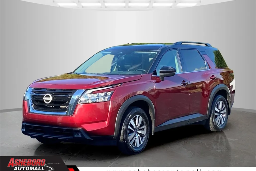 2022 Nissan Pathfinder SL photo 1