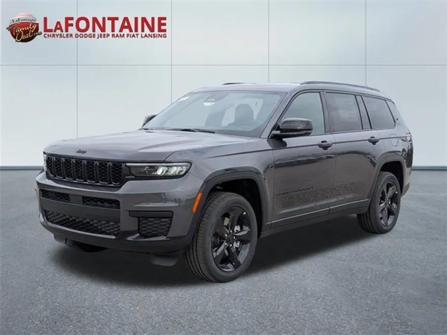 2025 Jeep Grand Cherokee Altitude photo 1