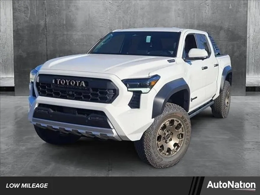 2024 Toyota Tacoma Trailhunter photo 1