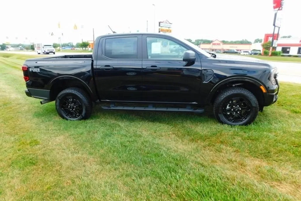 2025 Ford Ranger XLT photo 1