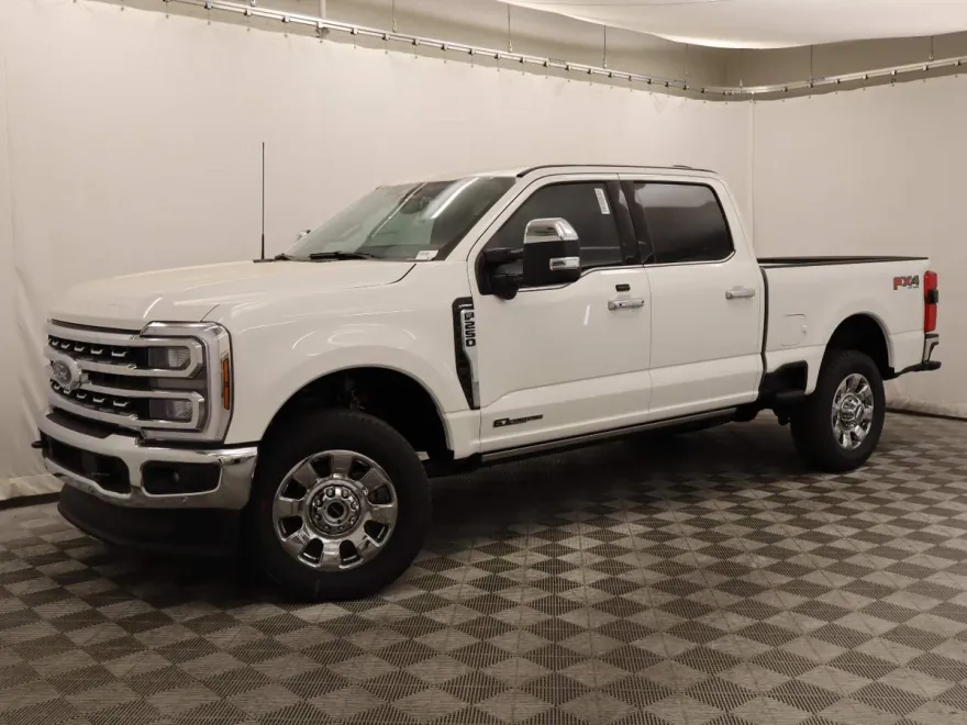 2025 Ford F-250 Lariat photo 1