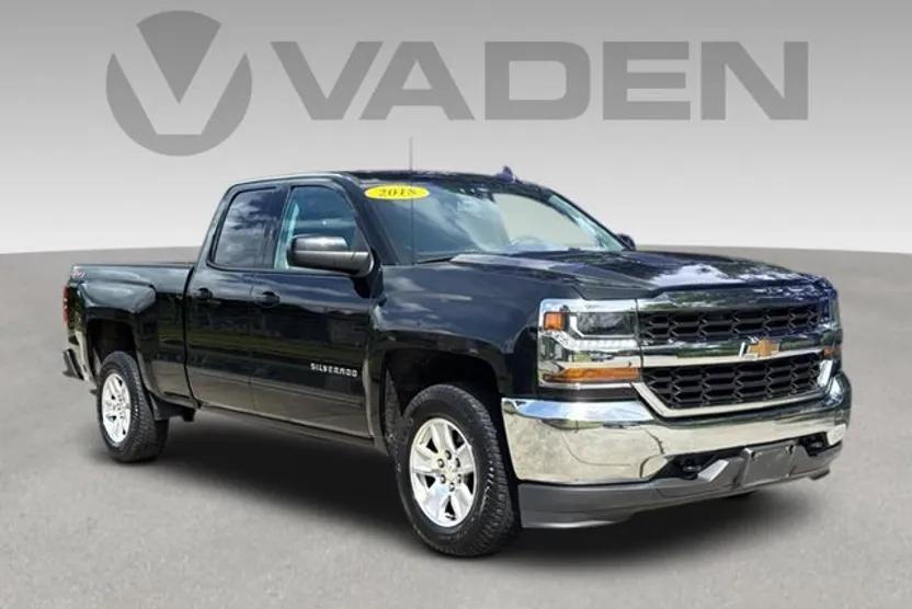 2018 Chevrolet Silverado 1500 LT photo 1