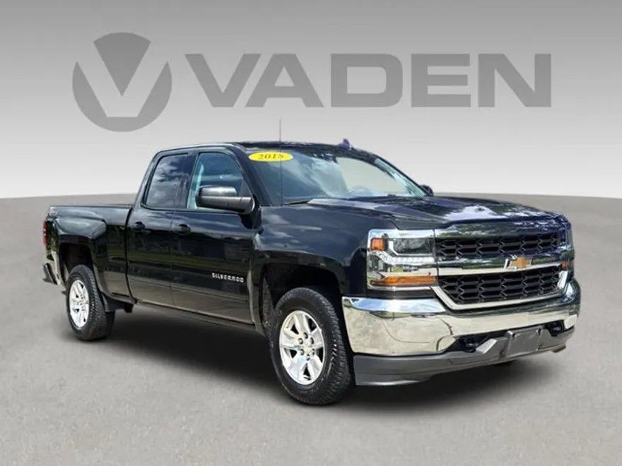 2018 Chevrolet Silverado 1500 LT photo 1