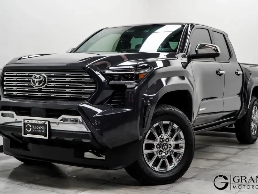 2025 Toyota Tacoma Limited Double Cab photo 1