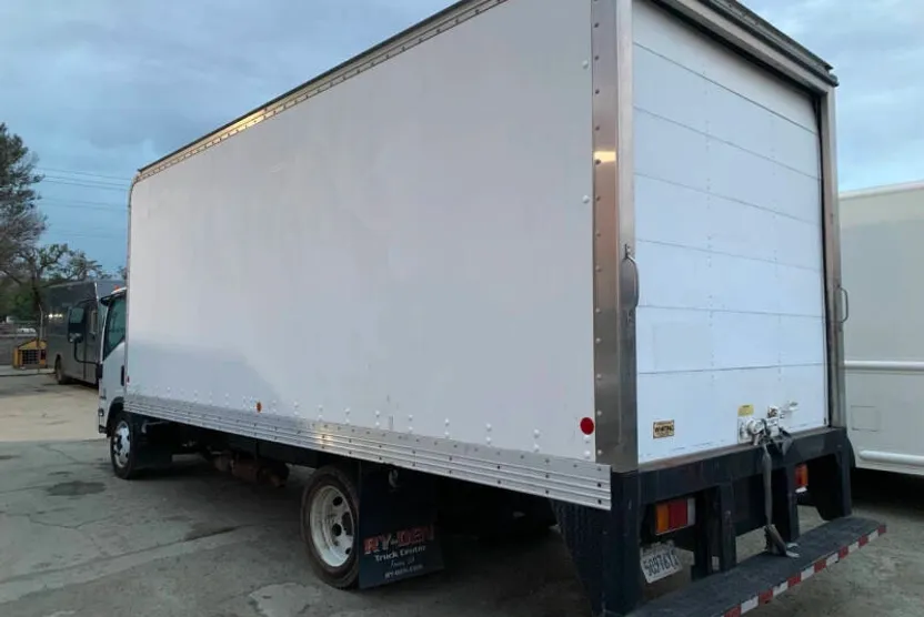 2016 Isuzu NPR photo 1