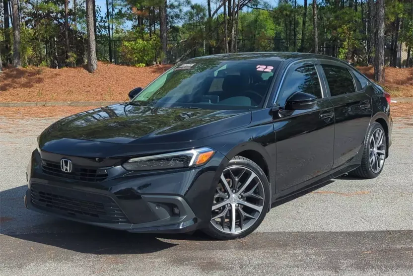 2022 Honda Civic Touring photo 1