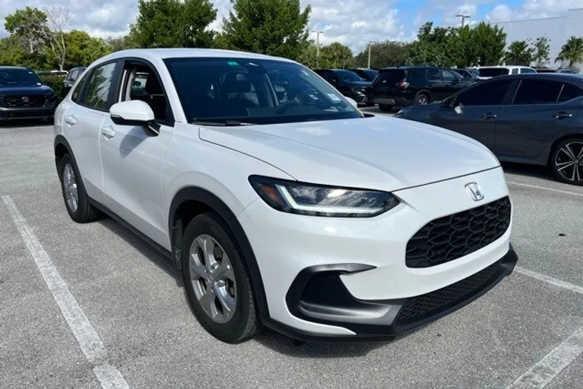 2024 Honda HR-V LX photo 1
