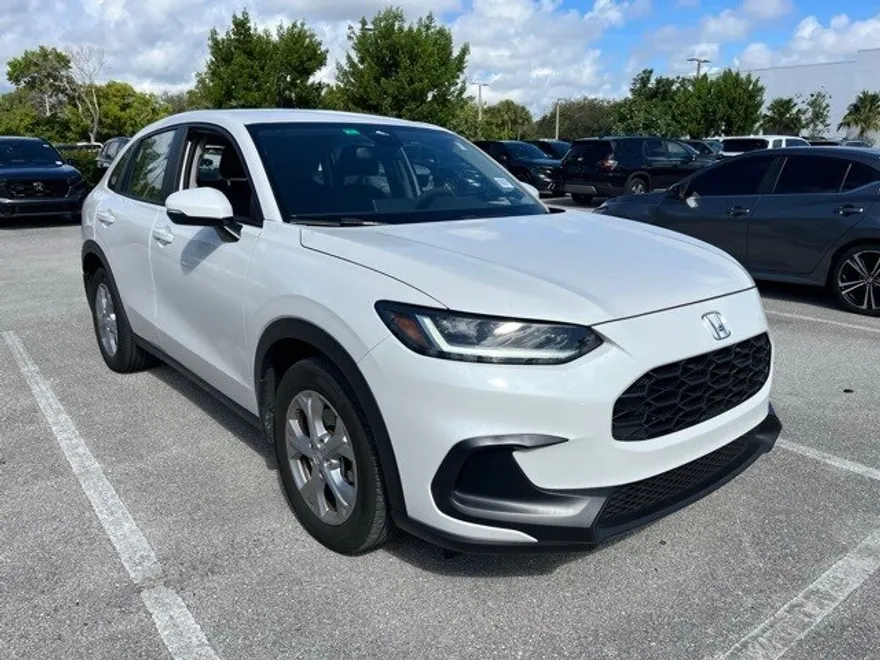 2024 Honda HR-V LX photo 1