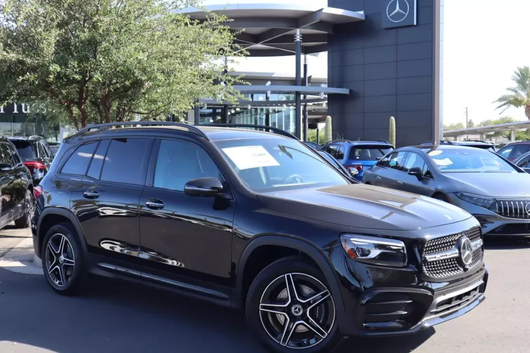 2025 Mercedes Benz GLB 250 photo 1