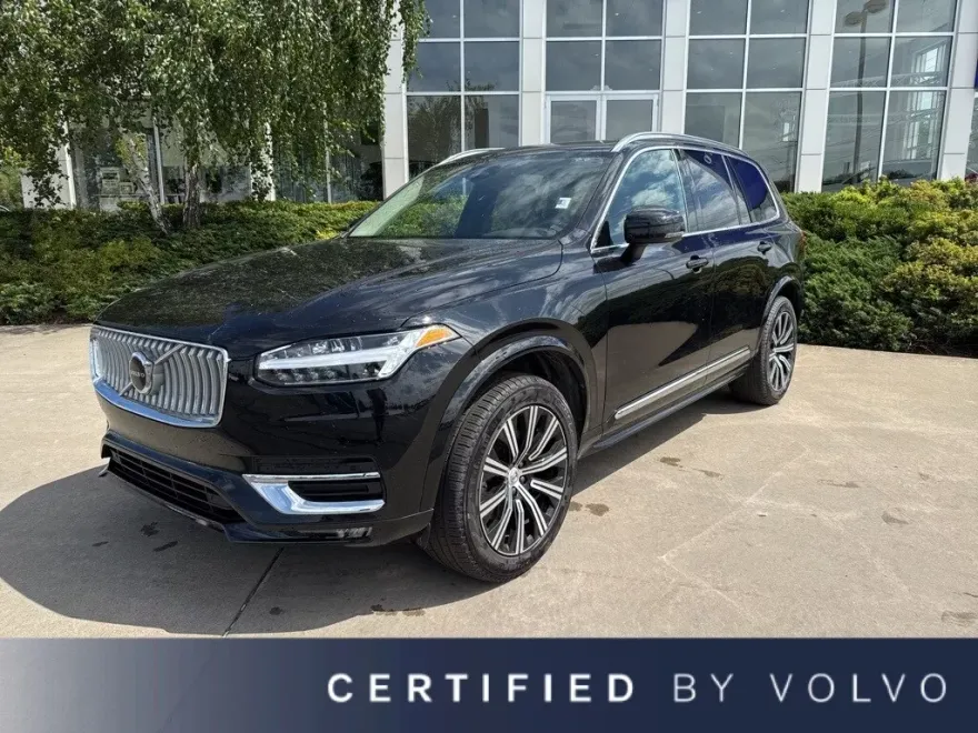 2025 Volvo XC90 B5 Core photo 1