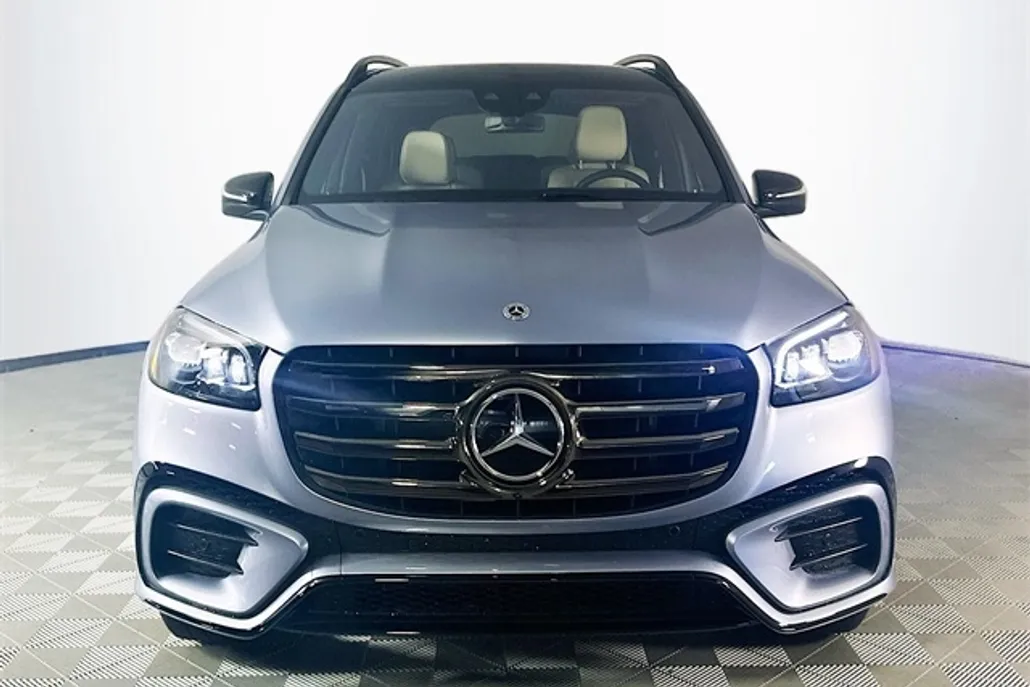 2026 Mercedes Benz GLS 450 4MATIC photo 1