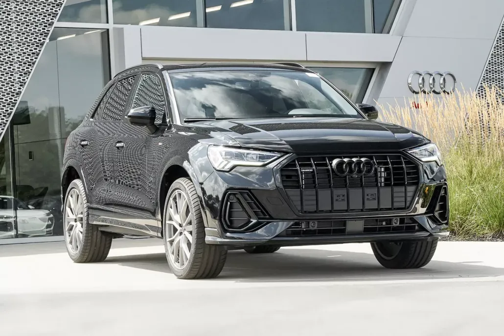 2025 Audi Q3 S line Premium Plus photo 1