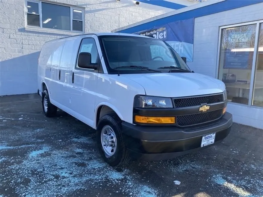 2025 Chevrolet Express Cargo 2500 photo 1