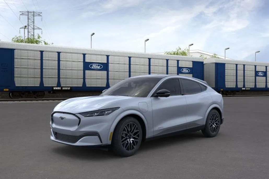 2025 Ford Mustang Mach-E Premium photo 1