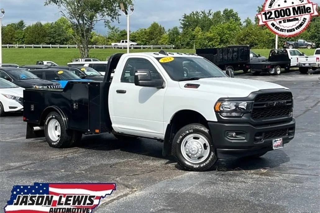 2024 Ram 3500 Tradesman photo 1