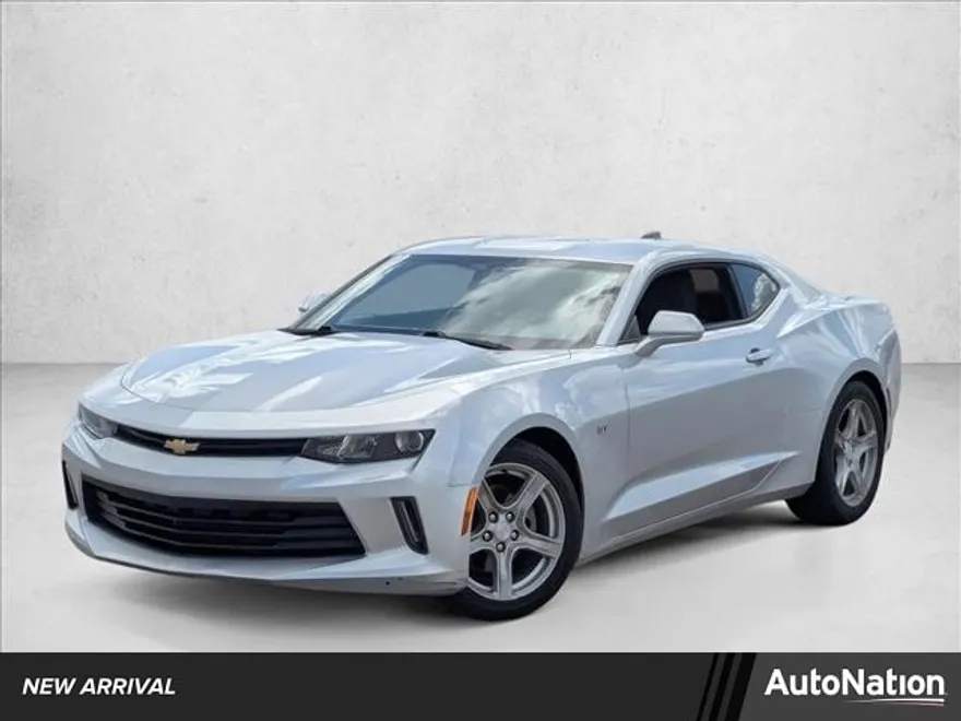 2016 Chevrolet Camaro 1LT photo 1