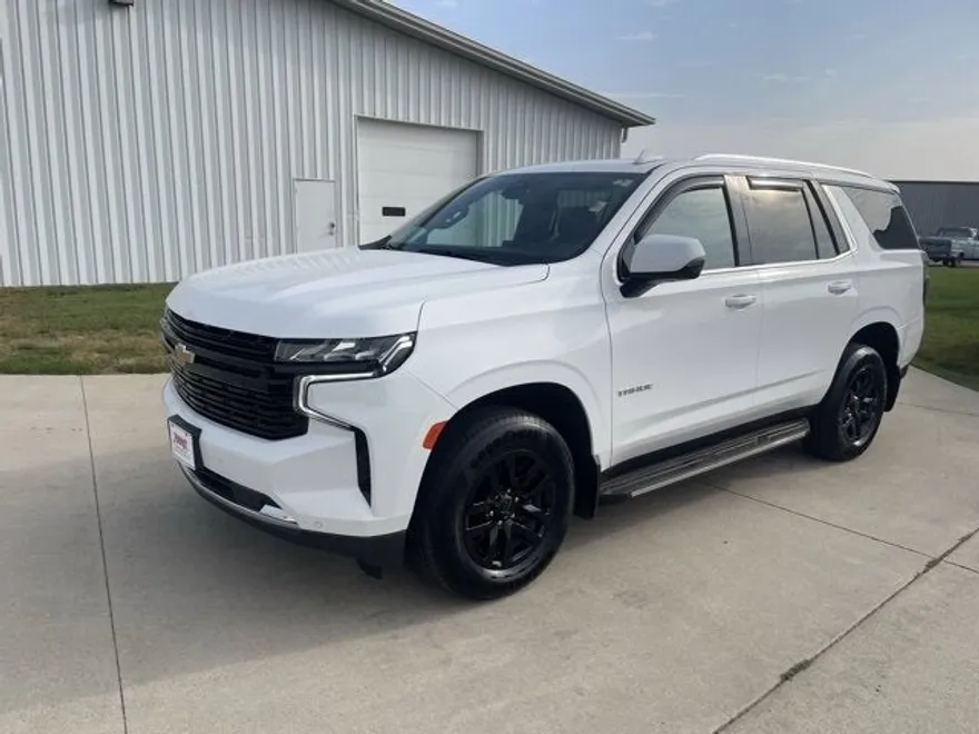 2021 Chevrolet Tahoe LT photo 1