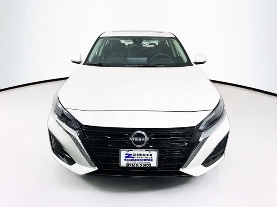 2025 Nissan Altima 2.5 SL photo 1