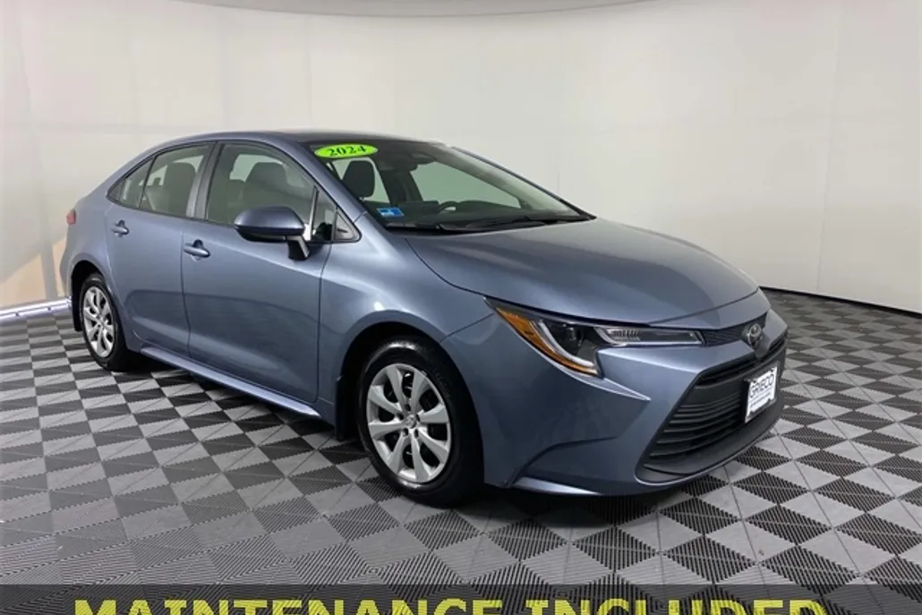 2024 Toyota Corolla LE photo 1
