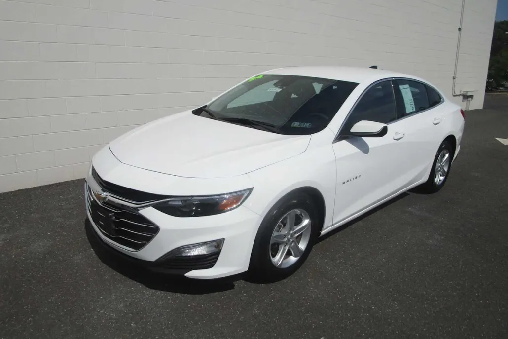2024 Chevrolet Malibu LS photo 1