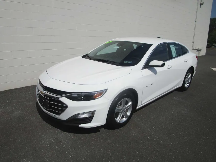 2024 Chevrolet Malibu LS photo 1