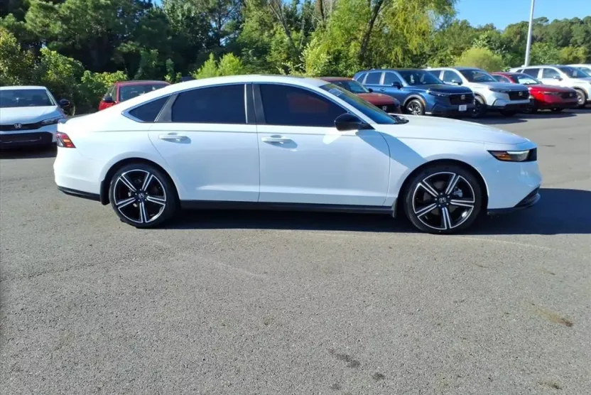 2023 Honda Accord Hybrid Sport photo 1