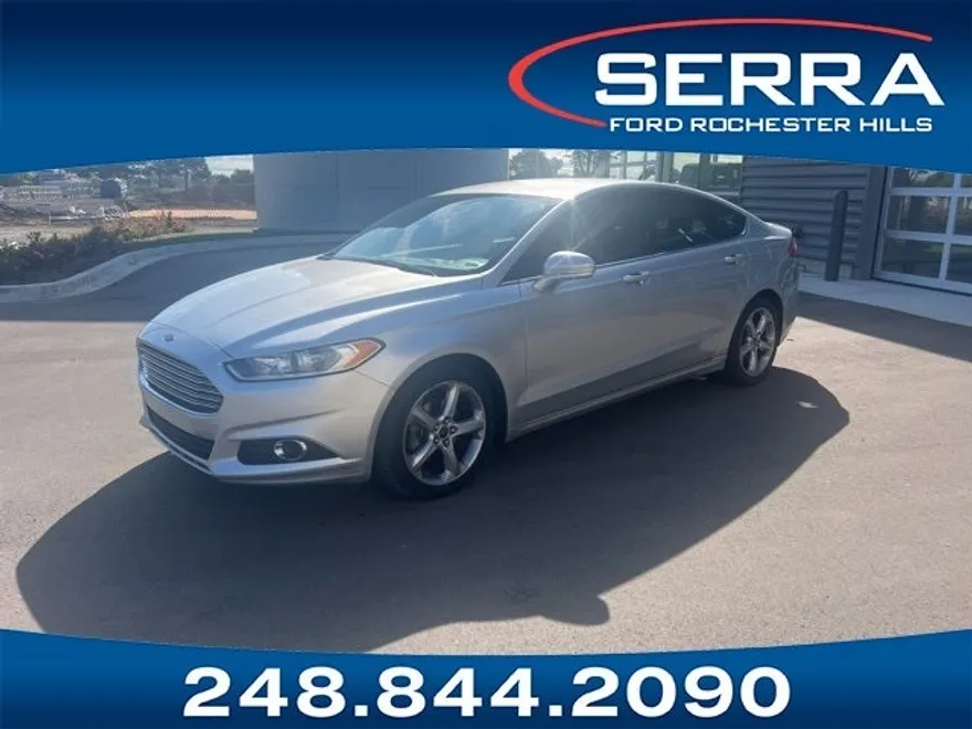 2016 Ford Fusion SE photo 1