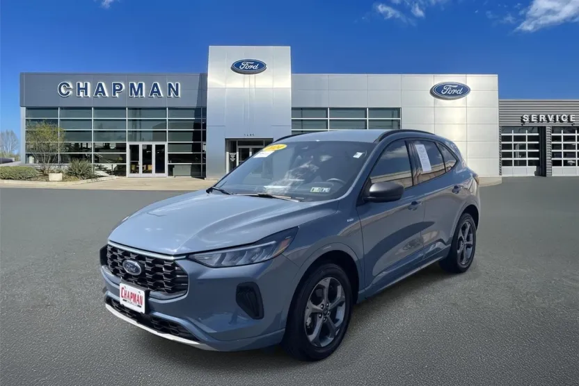 2024 Ford Escape ST-Line photo 1