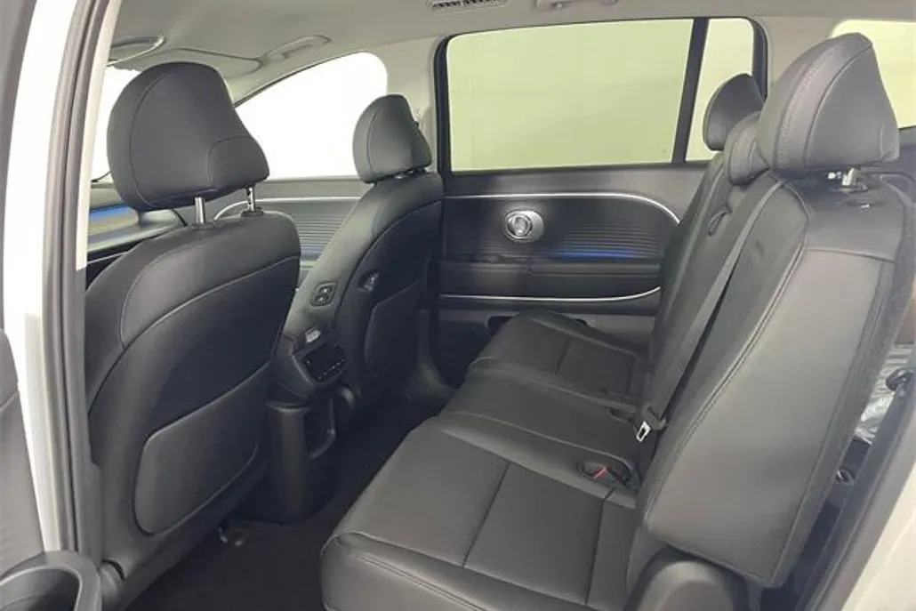 2026 Hyundai Ioniq SEL photo 1