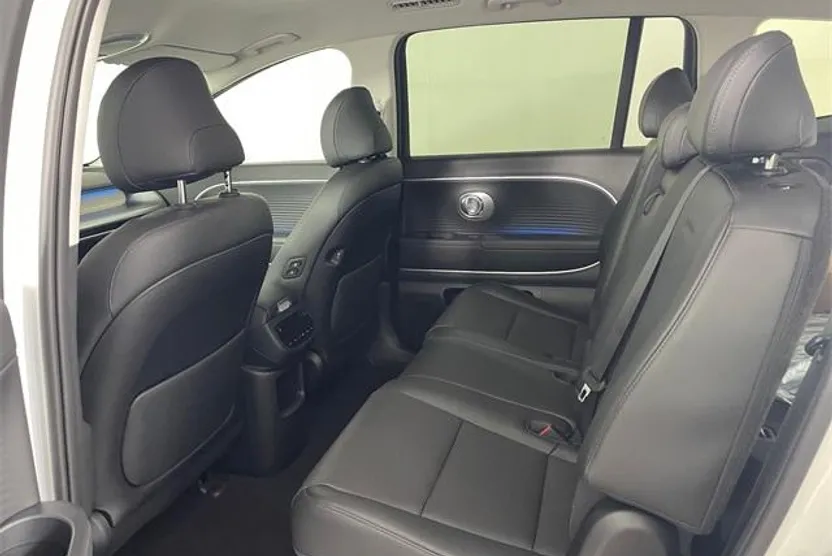 2026 Hyundai Ioniq SEL photo 1