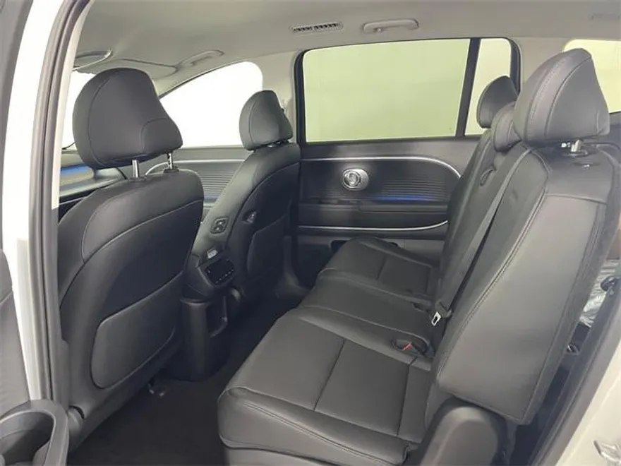 2026 Hyundai Ioniq SEL photo 1
