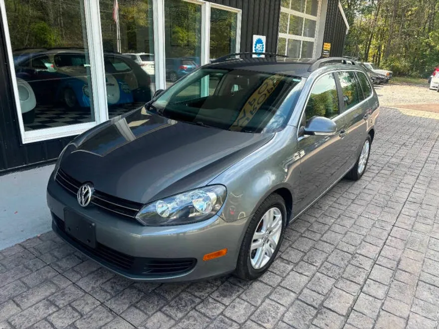 2013 Volkswagen Jetta SportWagen TDI photo 1