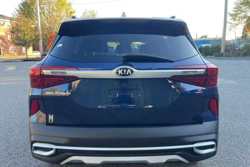 2021 Kia Seltos S photo 1