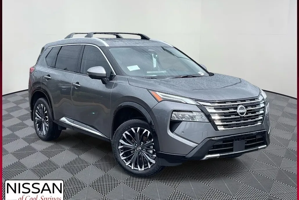 2026 Nissan Rogue Platinum photo 1