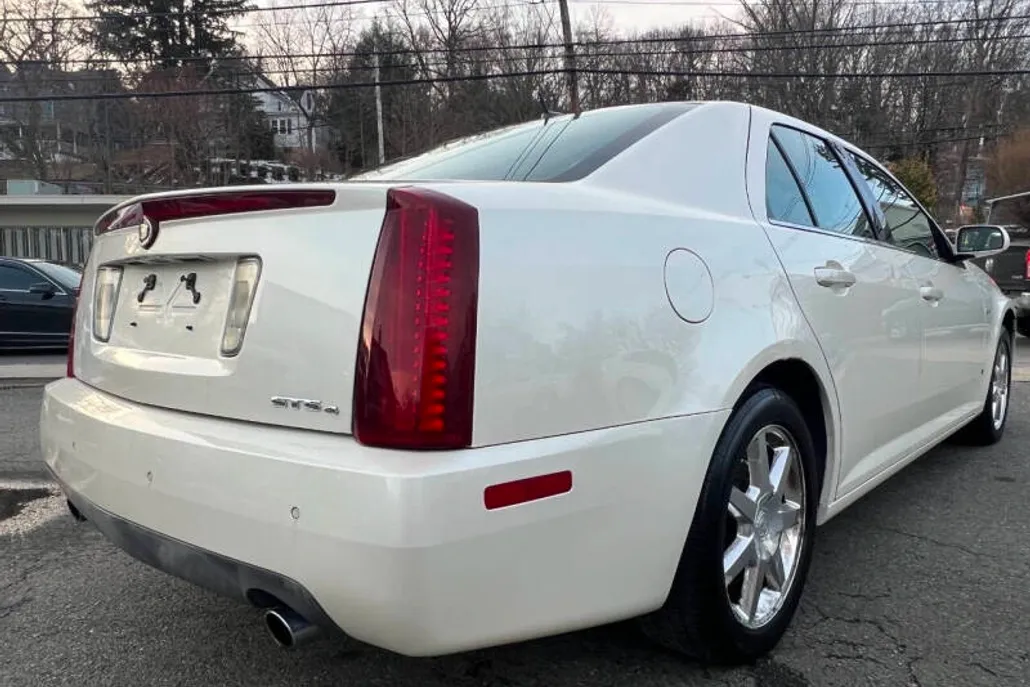 2007 Cadillac STS V6 photo 1