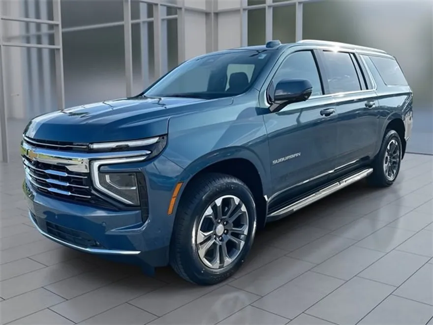 2025 Chevrolet Suburban LT photo 1