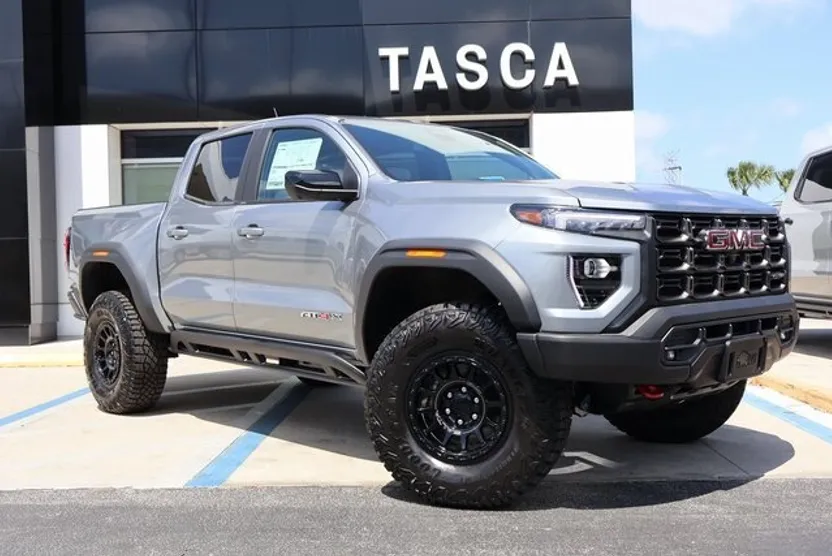 2024 Gmc Canyon AT4X photo 1
