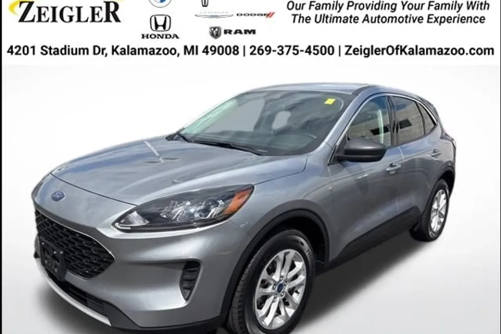 2022 Ford Escape SE photo 1