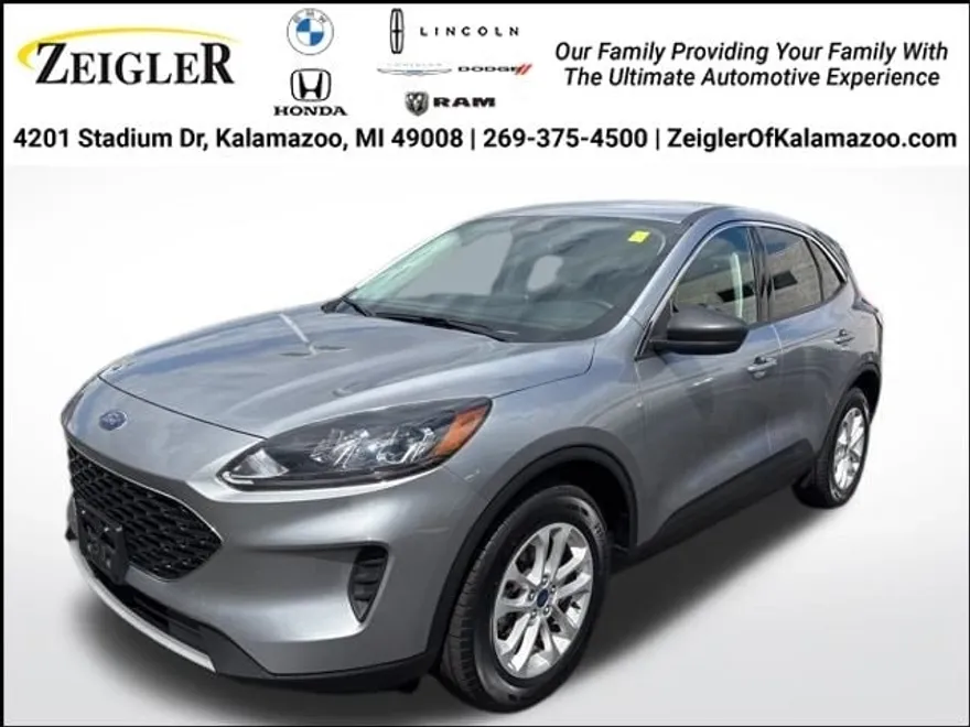 2022 Ford Escape SE photo 1