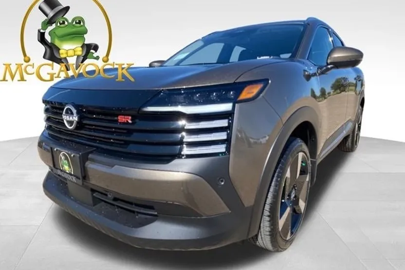 2025 Nissan Kicks SR photo 1